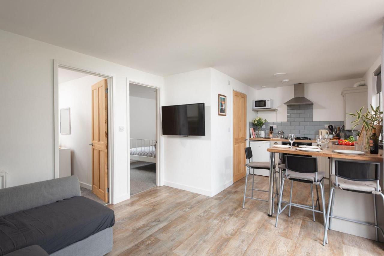 Bushwood-Beautifully Fitted Wooden Lodge Helston Cornwall Buitenkant foto