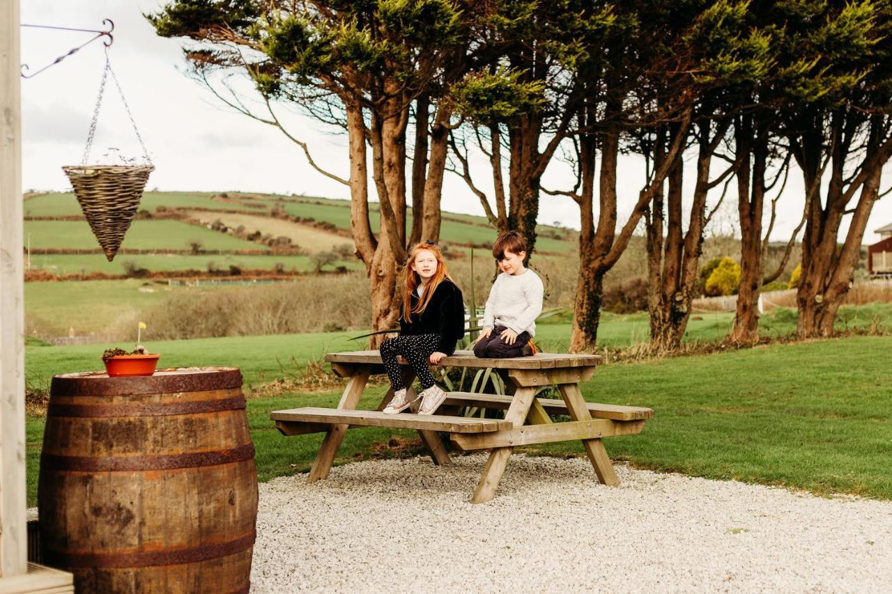 Bushwood-Beautifully Fitted Wooden Lodge Helston Cornwall Buitenkant foto